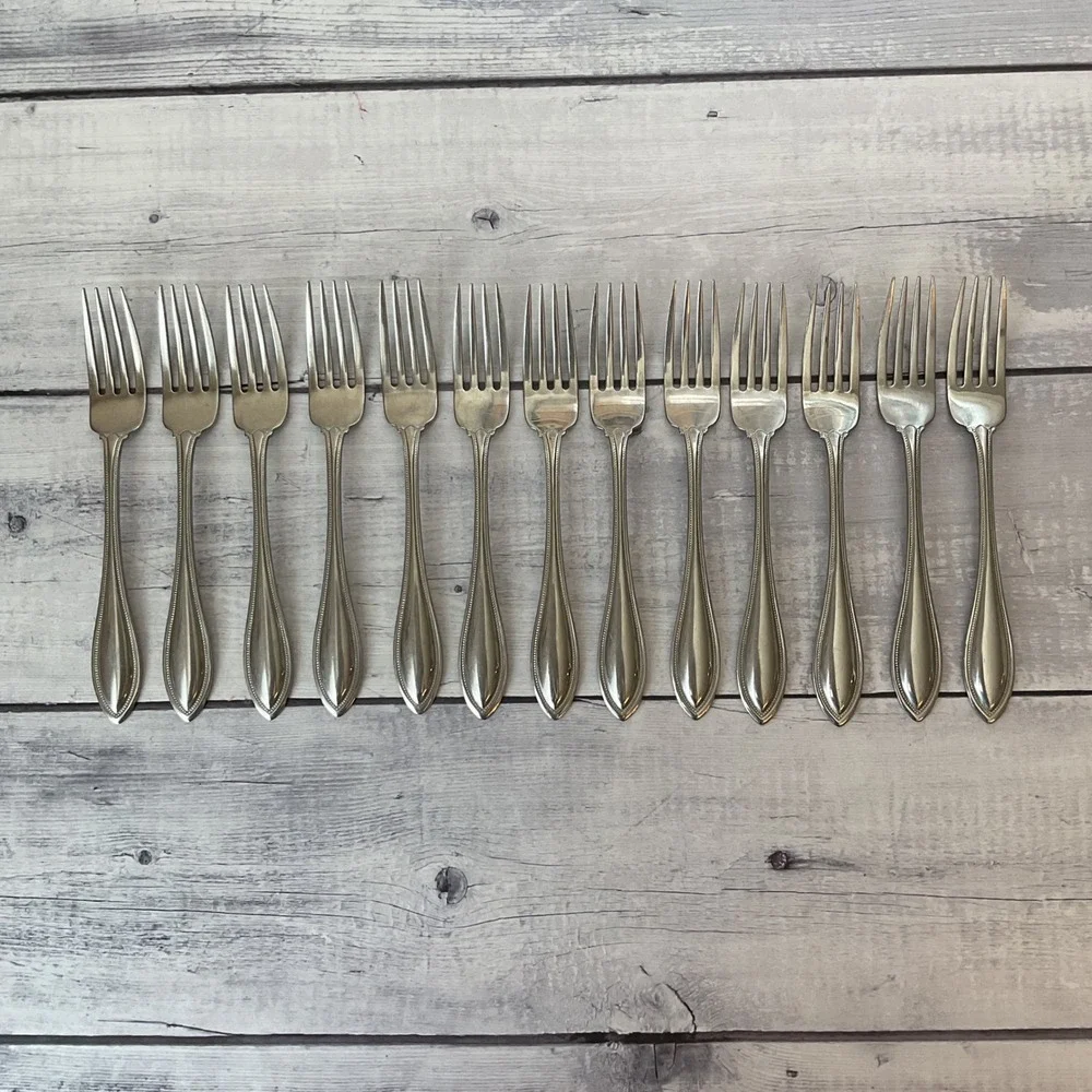 Oneida Stainless Flatware American Harmony 64 Pieces Place Setting for 12